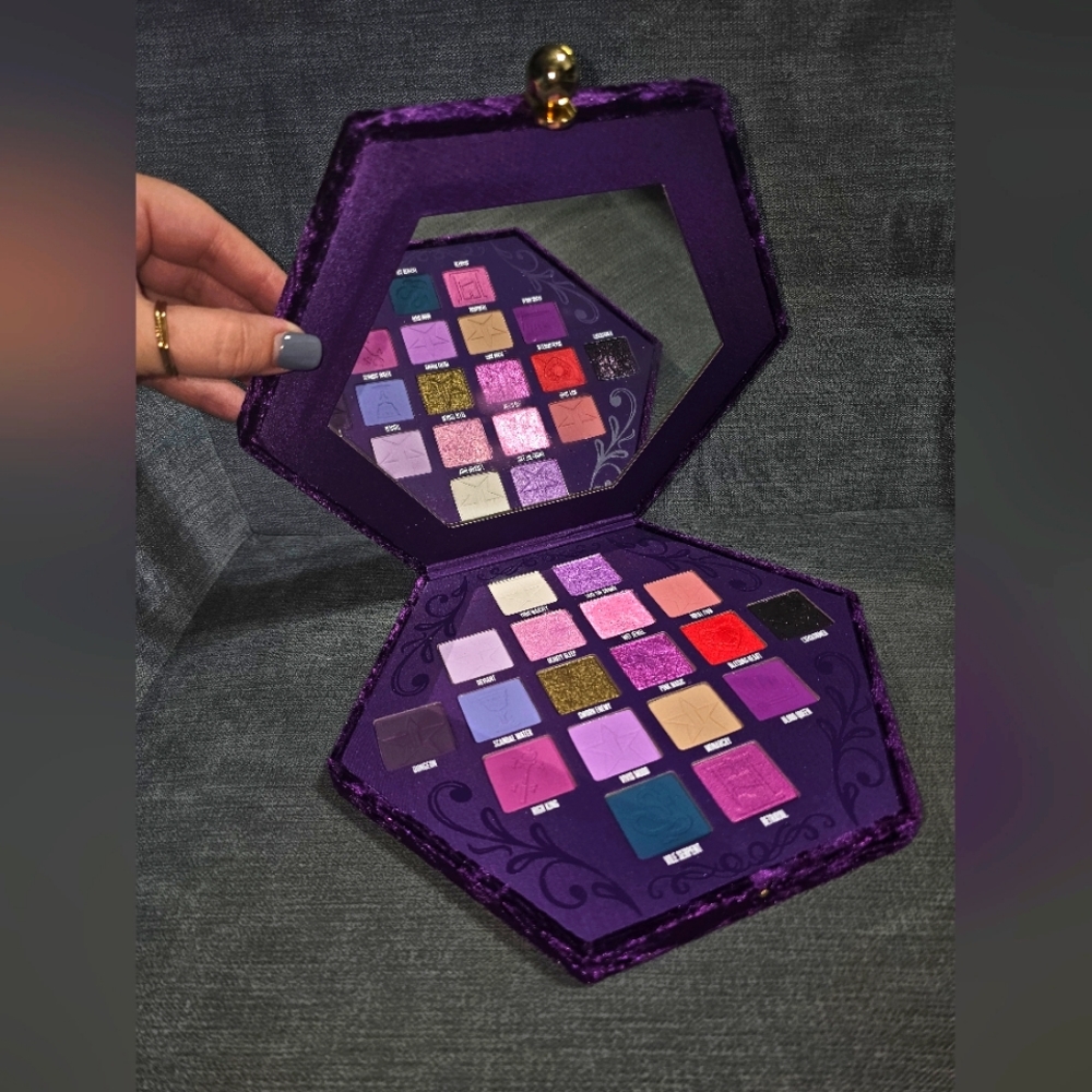 Jefree Star Blood Lust Palette